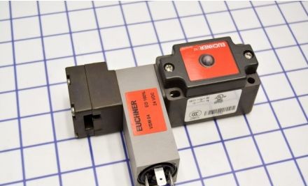 Euchner Safety Switches 082126 - SAFETY SWITCH, NZ1VZ-528E3VSM04L060-M (82126)