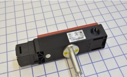 Euchner Safety Switches 087400 - SAFETY SWITCH, TP3-2131A024MC1993 (87400)