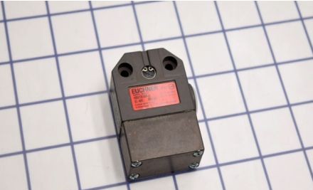 Euchner Miscellaneous 088583 - NB01R588-M (88583)
