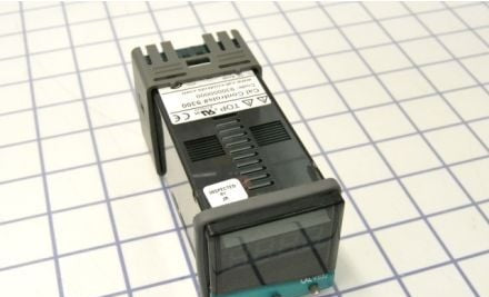 Cal Controls Process Controllers 930000000 - 9300 Series 1/16 DIN Single Display Controller (930000000)