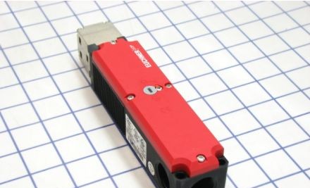 Euchner Safety Switches 093158 - SAFETY SWITCH, STP4A-4131A024M (93158)
