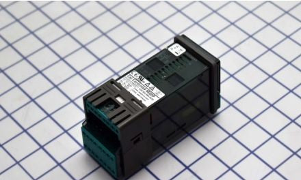 Cal Controls Process Controllers 95B11PA400 - 9500P Series 1/16 DIN Profile Controller (95B11PA400)