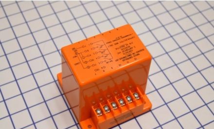Diversified Electronics Relays ARM120AAEP - Alternating Controller (ARM120AAEP)