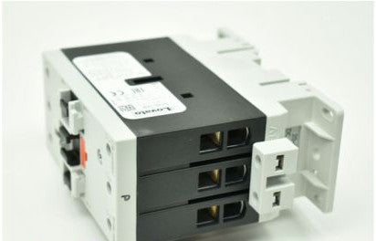 Lovato Contactors BF8000E024 - 3-P Contactor 80A Ac3 20-48Vac/Dc (BF8000E024)