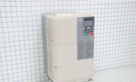 Yaskawa CIMR-AU2A0069FAA - AC Drive, 25HP 240V (CIMR-AU2A0069FAA)