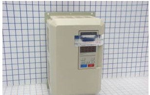 Yaskawa CIMR-P5U25P5 - AC Drive, 7.5HP 230VAC (CIMR-P5U25P5)