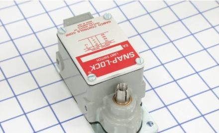 Namco Controls Limit Switches EA080-11100 - Limit Switch (EA080-11100)