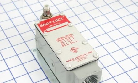 Namco Controls Limit Switches EA700-50100 - LIMIT SWITCH, LMSW-CW/CCW-2NO/2NC-UR-SL3C-B2W (EA700-50100)