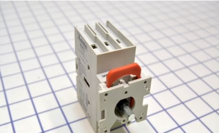 Lovato Disconnect Switches GA040C - Disconnect Switch, 3-P, 40A/600V, Non-fusible (GA040C)