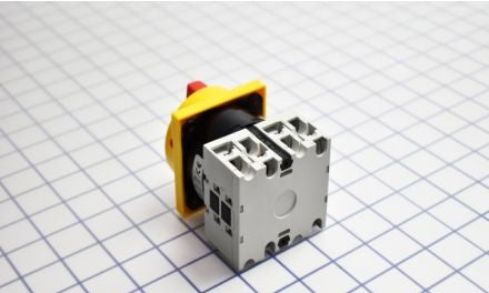 Lovato Switches GX4010U65 - 3P Switch Gx4010U65 2-Pos Front Mount Pad (GX4010U65)