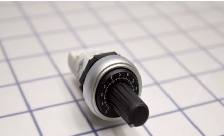 Lovato Potentiometers LPCPA010 - Potentiometer Operator, 10K Ohm, 22mm Mounting (LPCPA010)
