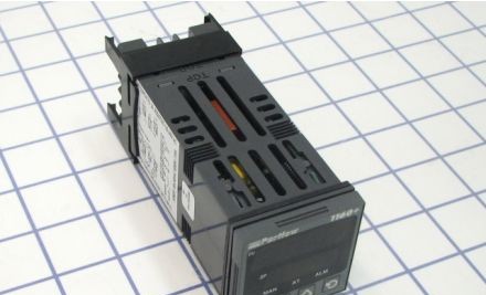 Partlow Process Controllers P1160100400 - Process Controller, 1/16DIN, 100-240 VAC (P1160100400)