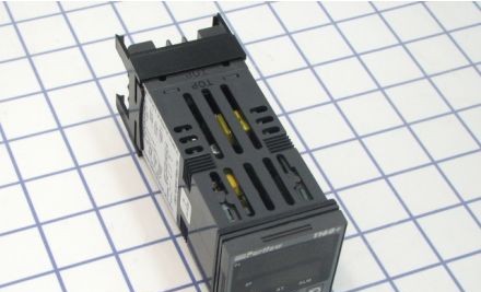 Partlow Process Controllers P1160300000 - Process Controller, 1/16DIN, 100-240 VAC (P1160300000)