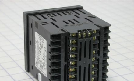 Partlow Process Controllers P1400130000 - Plus Series PID Controller, 1/4 DIN (P1400130000)