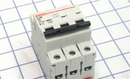 Lovato Circuit Breakers P1MB3PC25 - Miniature Circuit Breaker 3P C 25A (P1MB3PC25)