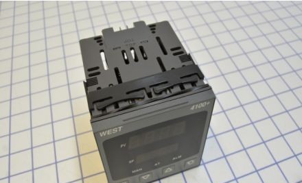 West Control Solutions Process Controllers P4101Z21100020 - Plus Series 1/4 DIN Controller (P4101Z21100020)