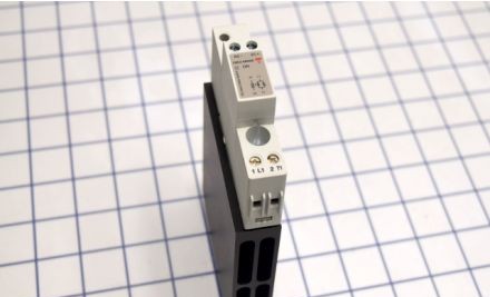 Carlo Gavazzi Relays RGC1A60A30KGU - 1P-SSC-AC IN-ZC 600V 30A 1200VP-U-SRW IN (RGC1A60A30KGU)