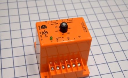 Diversified Electronics Protection Relays SLA120ALE - Phase Sequence/Loss Monitor, 120V, Lock Shaft (SLA120ALE)