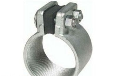Thomas & Betts Couplers SPCP500 - 5 Inch Split Coupling, Malleable Iron Zinc Plated (SPCP500)