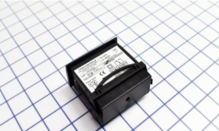 Dwyer Instruments Process Controllers TS-13010 - Digital Temperature Switch 16 Amp SPST Relay 110 (TS-13010)