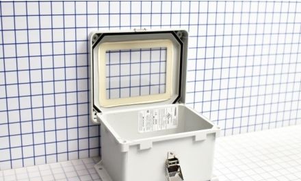 Vynckier Enclosure Systems Enclosures VJB806HWPL1 - Vj W/Pbw/Hinge/1 Pl Latch (VJB806HWPL1)